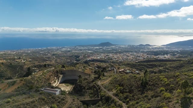 2 bedroom Finca/Country House for sale in Arafo - € 500,000 (Ref: 8789715)