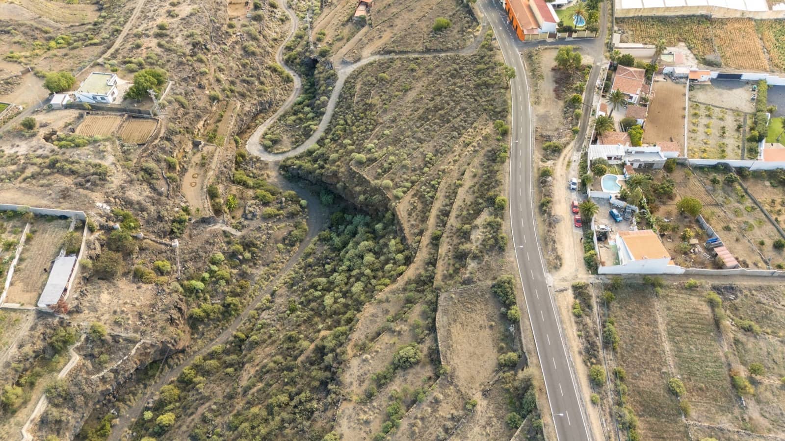 Ubebygd land til salgs i Arafo - € 110 000 (Ref: 8789717)