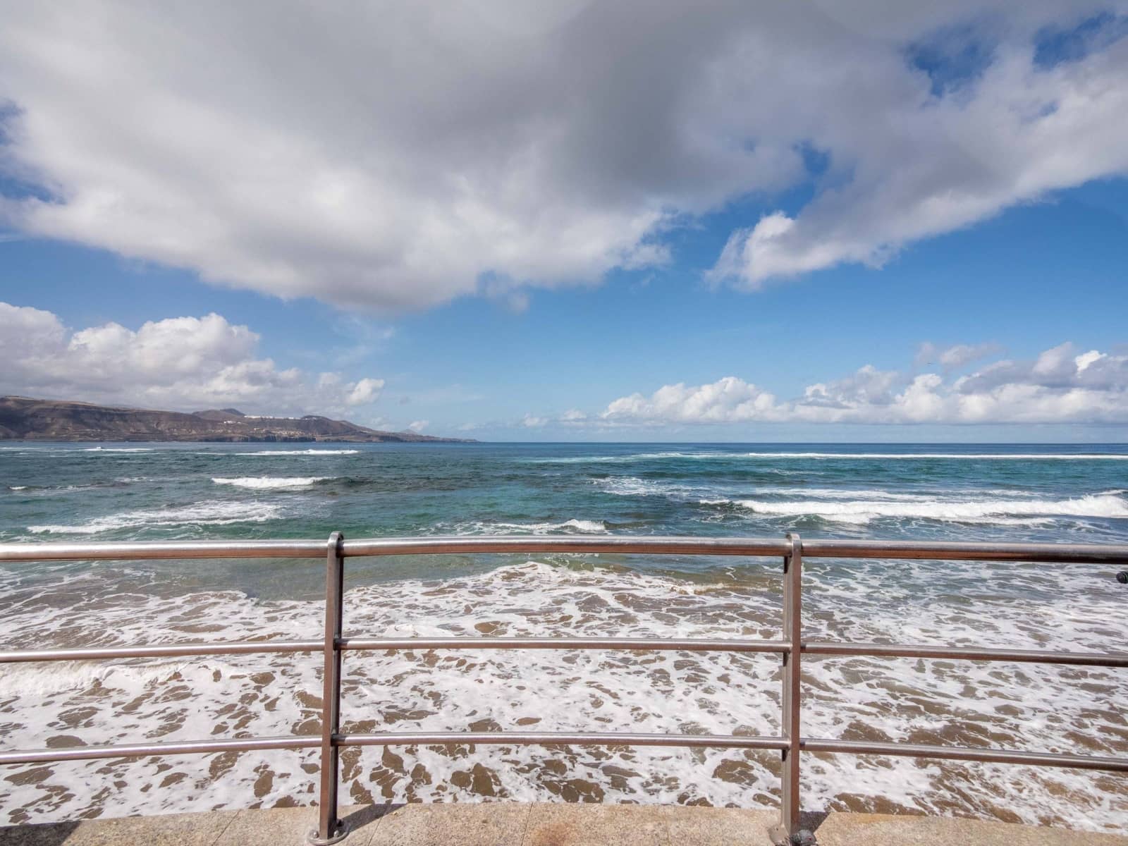 Business for sale in Las Palmas de Gran Canaria - € 200,000 (Ref: 8806259)