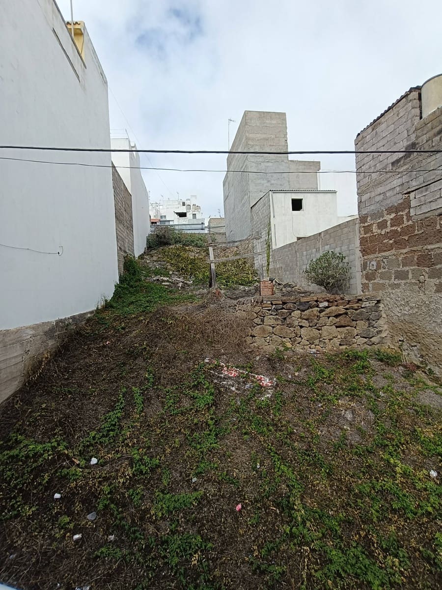 Tontti myytävänä paikassa Arucas - 275 000 € (Ref: 8822487)