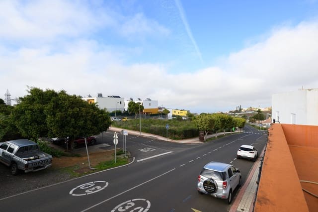 6 slaapkamer Villa te koop in Firgas - € 275.000 (Ref: 8851945)