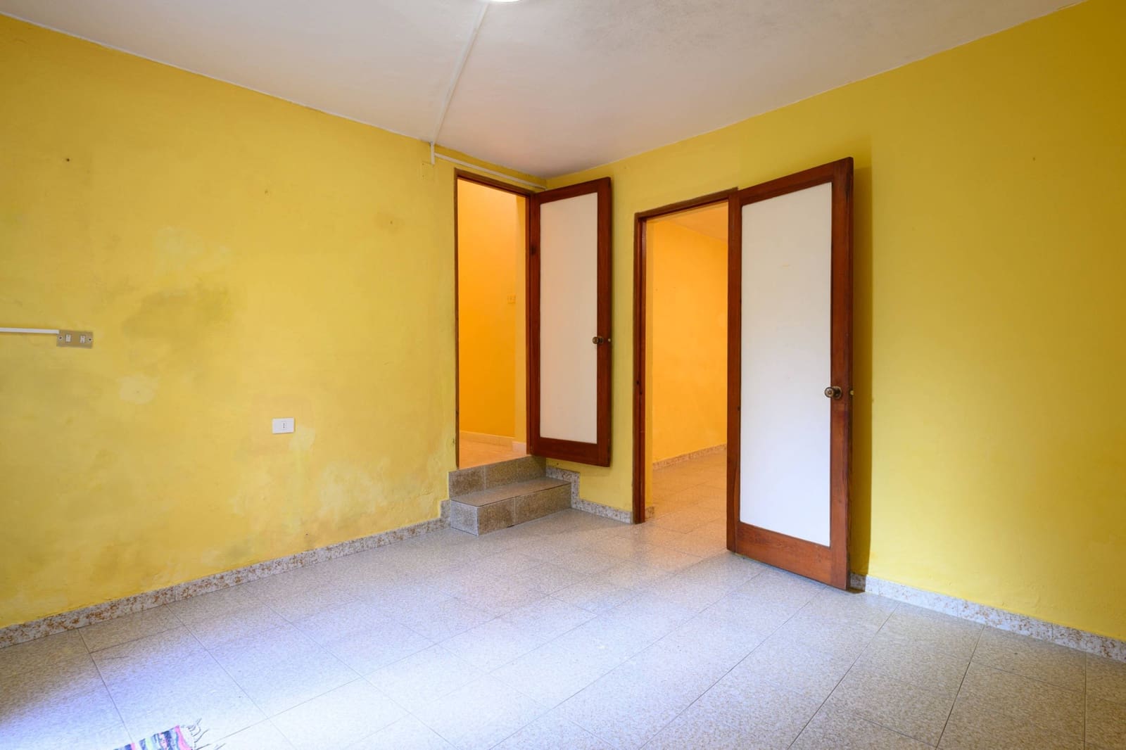 6 bedroom Villa for sale in Firgas - € 275,000 (Ref: 8851945)