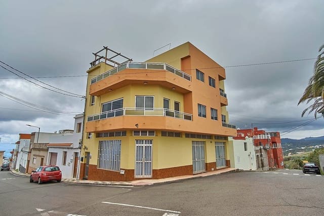 6 makuuhuone Rivitalo myytävänä paikassa Santa María de Guía de Gran Canaria - 199 500 € (Ref: 8857131)