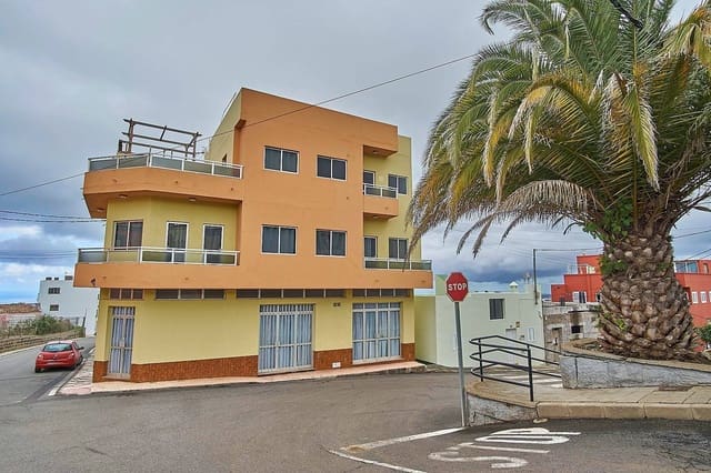 6 makuuhuone Rivitalo myytävänä paikassa Santa María de Guía de Gran Canaria - 199 500 € (Ref: 8857131)