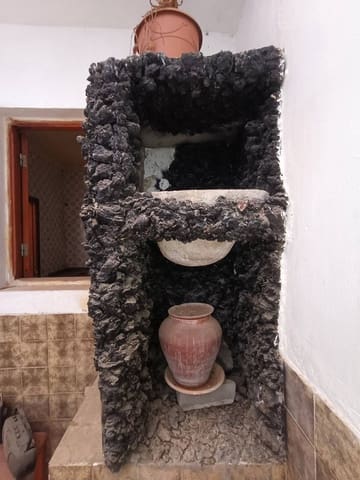 8 bedroom Townhouse for sale in San Bartolomé de Tirajana - € 197,000 (Ref: 8881803)