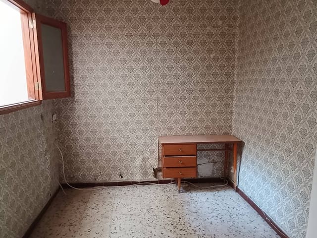 8 bedroom Townhouse for sale in San Bartolomé de Tirajana - € 197,000 (Ref: 8881803)