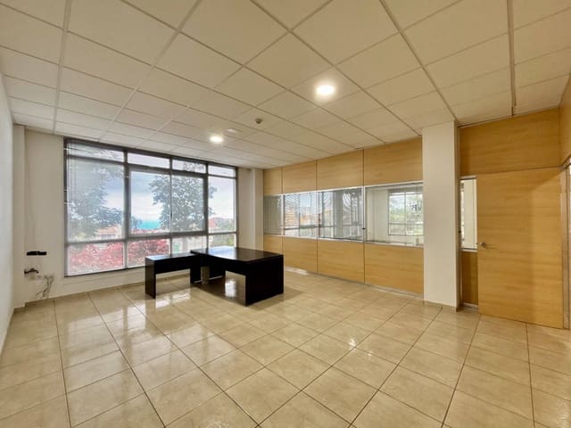 Erhverv til salg i La Orotava - € 215.000 (Ref: 8881804)