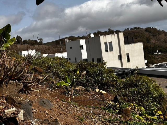 Building Plot for sale in Arucas - € 143,000 (Ref: 8886066)