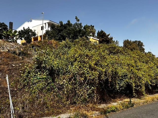 Building Plot for sale in Arucas - € 143,000 (Ref: 8886066)