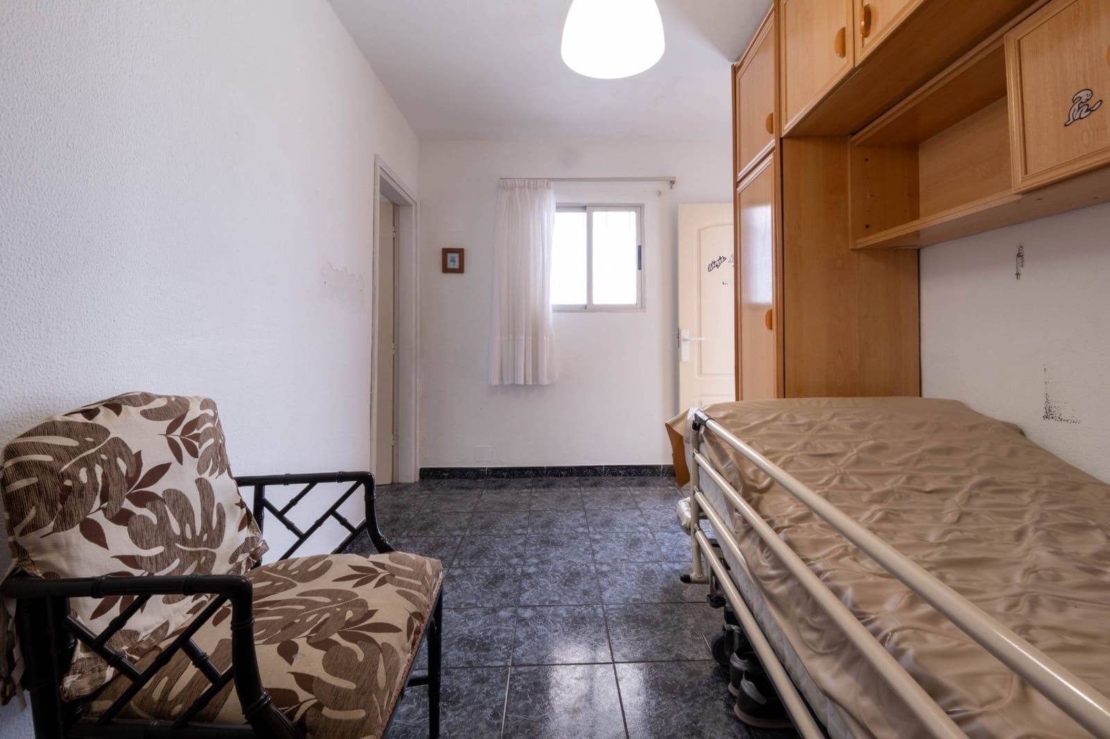 8 quarto Comercial para venda em Las Palmas de Gran Canaria - 345 000 € (Ref: 8892940)