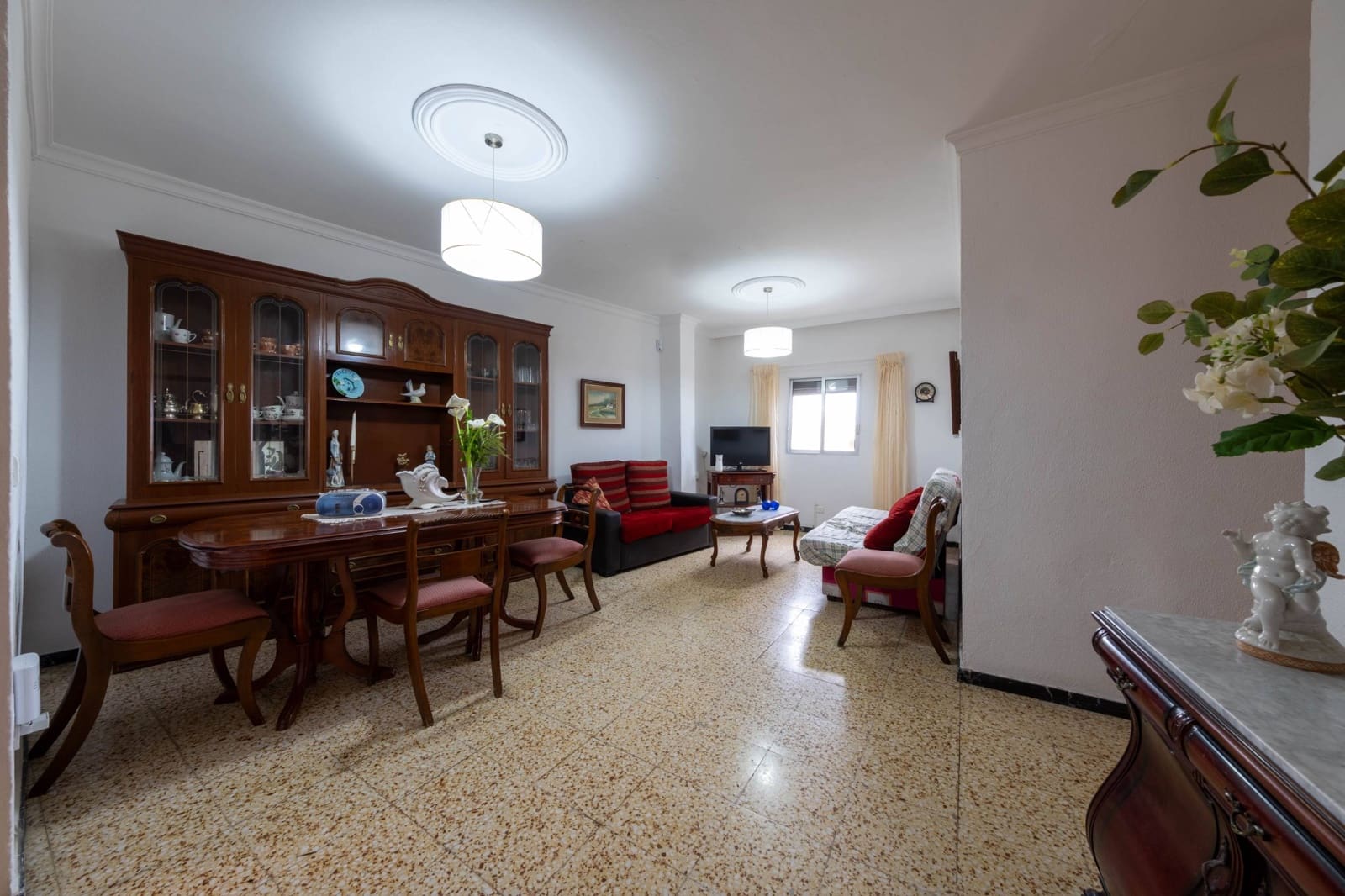 8 quarto Comercial para venda em Las Palmas de Gran Canaria - 345 000 € (Ref: 8892940)