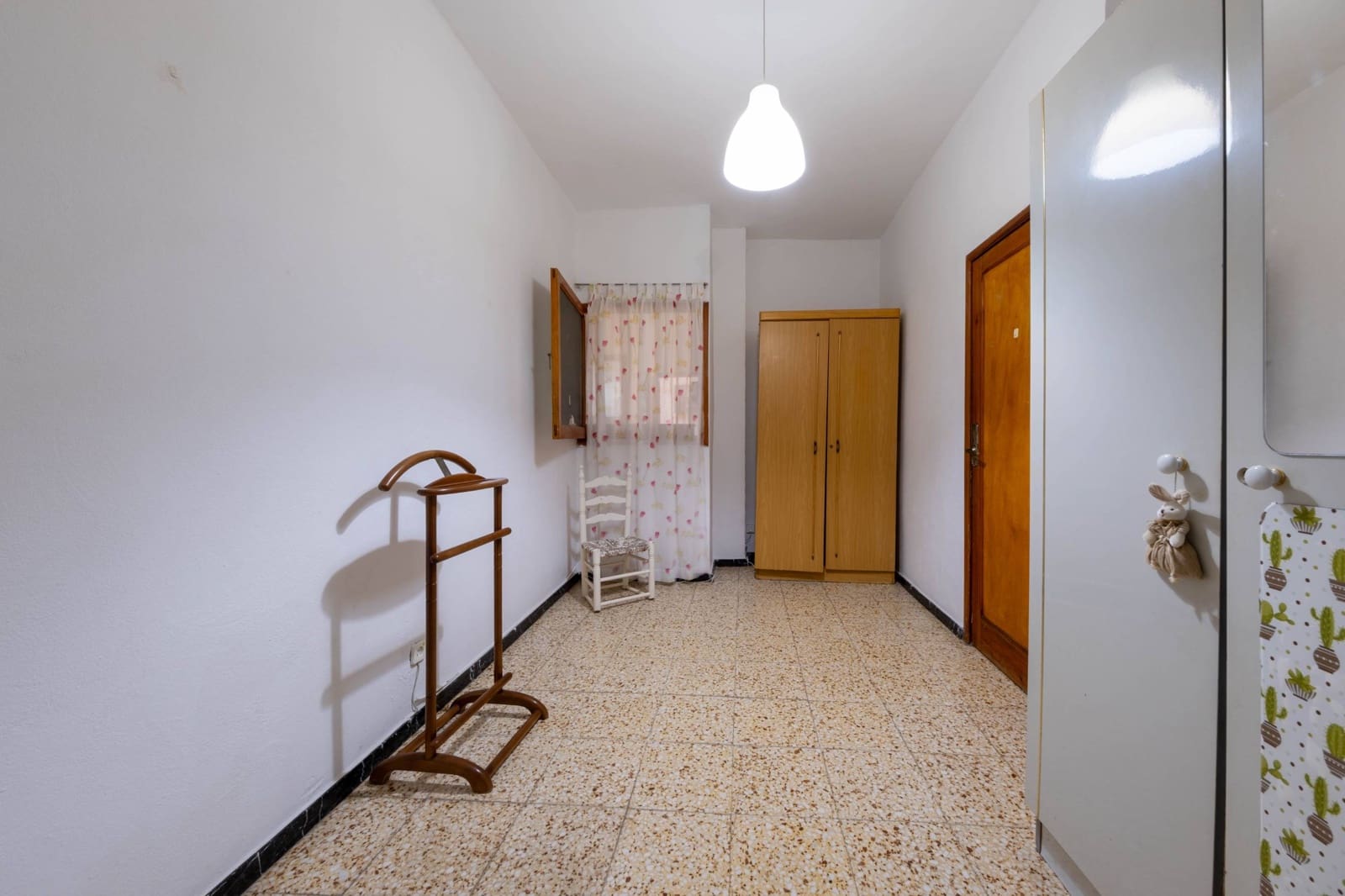 8 quarto Comercial para venda em Las Palmas de Gran Canaria - 345 000 € (Ref: 8892940)