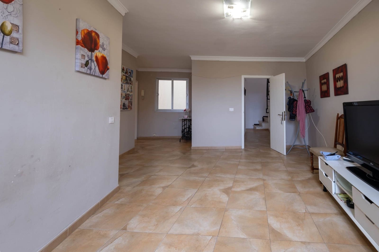 8 quarto Comercial para venda em Las Palmas de Gran Canaria - 345 000 € (Ref: 8892940)