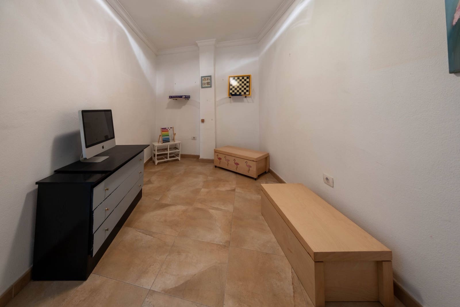 8 quarto Comercial para venda em Las Palmas de Gran Canaria - 345 000 € (Ref: 8892940)