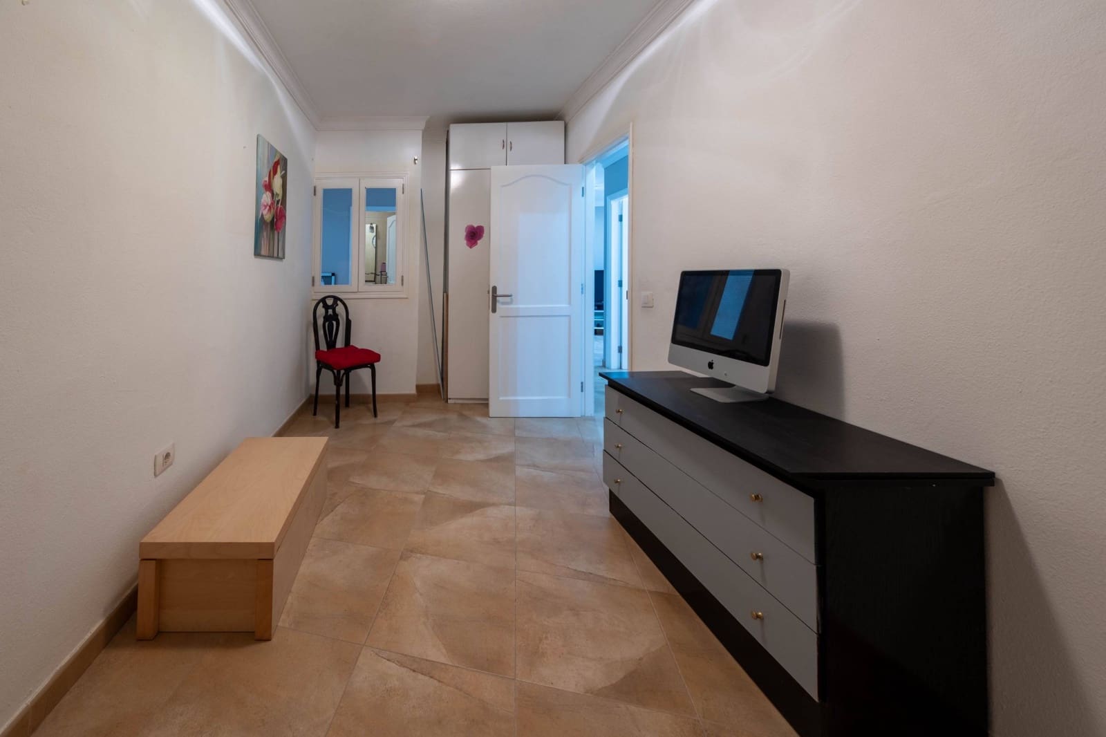 8 quarto Comercial para venda em Las Palmas de Gran Canaria - 345 000 € (Ref: 8892940)