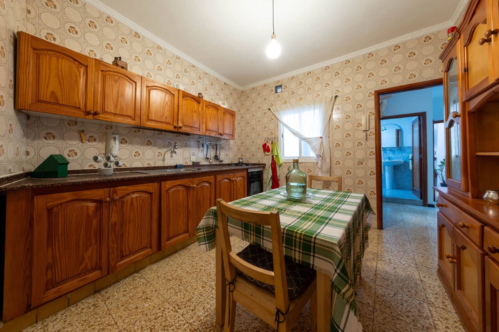 8 quarto Comercial para venda em Las Palmas de Gran Canaria - 345 000 € (Ref: 8892940)