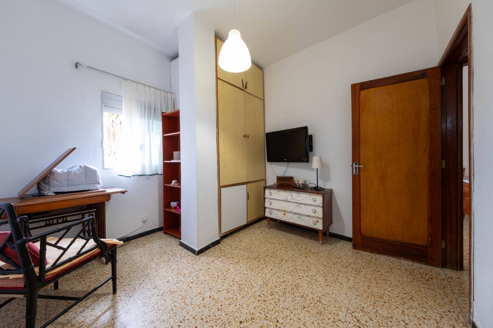 8 quarto Comercial para venda em Las Palmas de Gran Canaria - 345 000 € (Ref: 8892940)