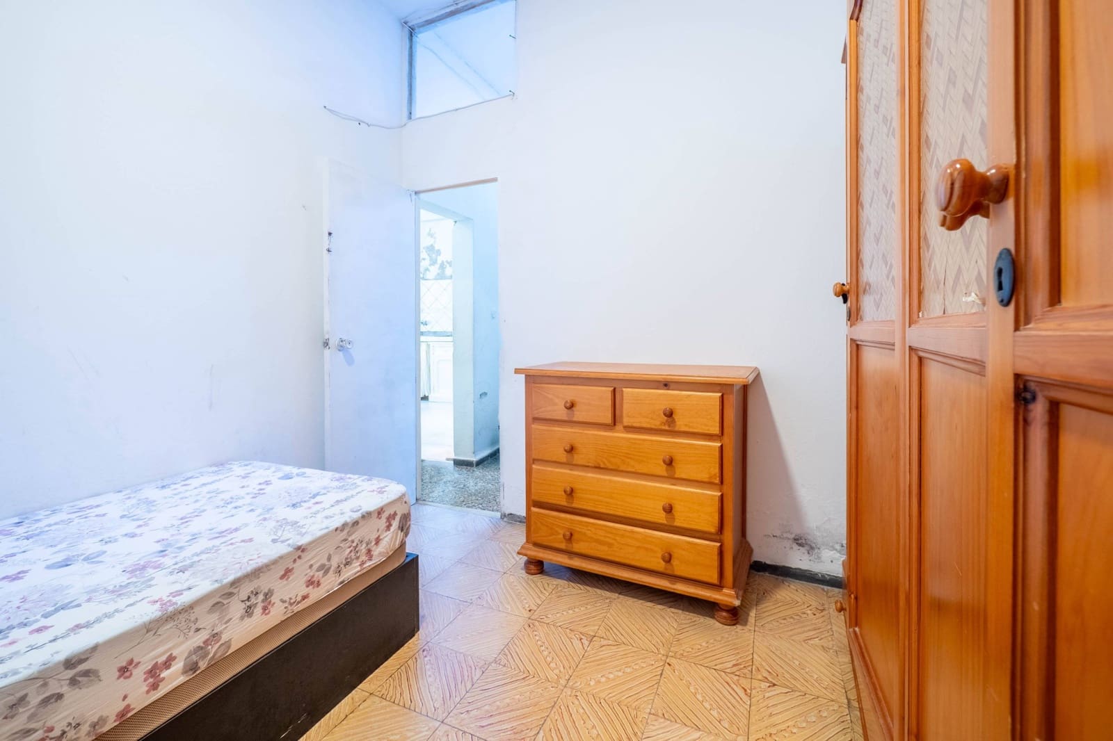 4 quarto Moradia para venda em Las Palmas de Gran Canaria - 200 000 € (Ref: 8907435)
