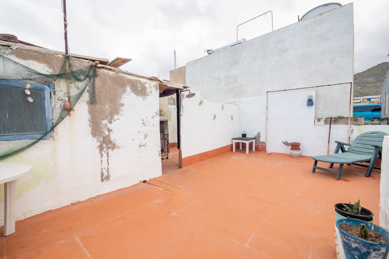 4 quarto Moradia para venda em Las Palmas de Gran Canaria - 200 000 € (Ref: 8907435)