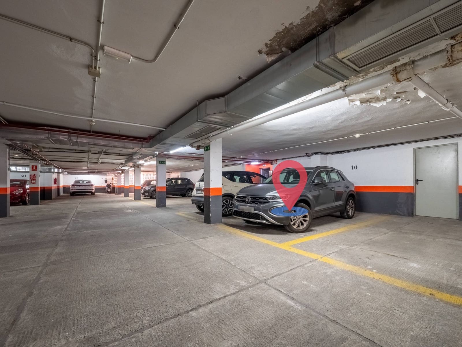 Kaupallinen myytävänä paikassa Las Palmas de Gran Canaria mukana 
autotalli - 1 300 000 € (Ref: 8911025)