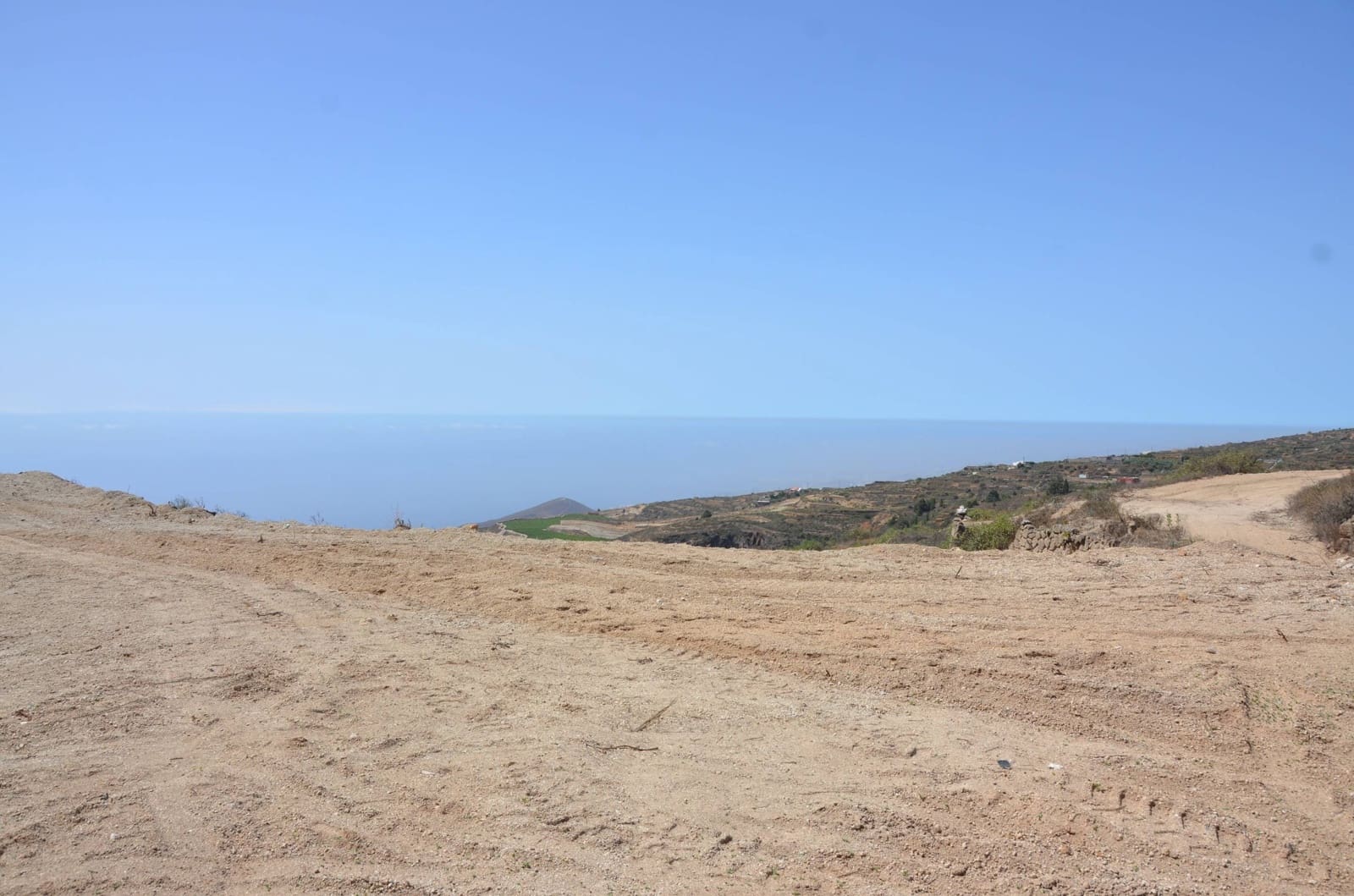 Grunde uden byggetilladelser til salg i Guimar - € 99.800 (Ref: 8917909)