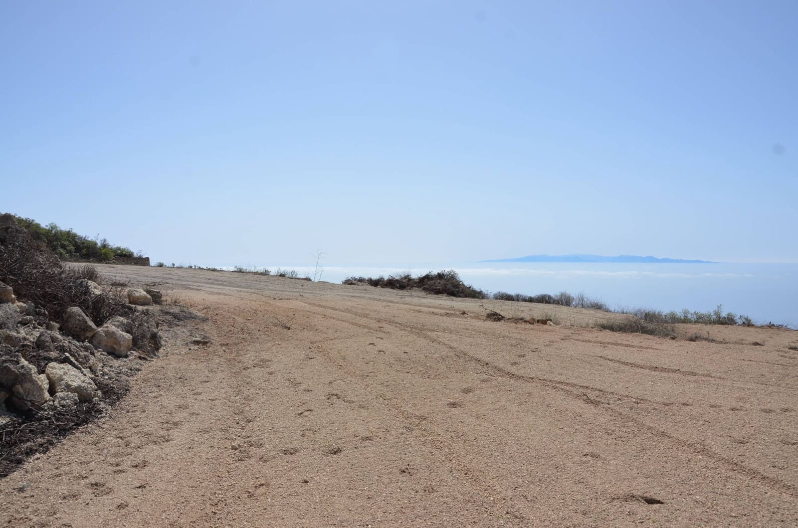 Grunde uden byggetilladelser til salg i Guimar - € 99.800 (Ref: 8917909)