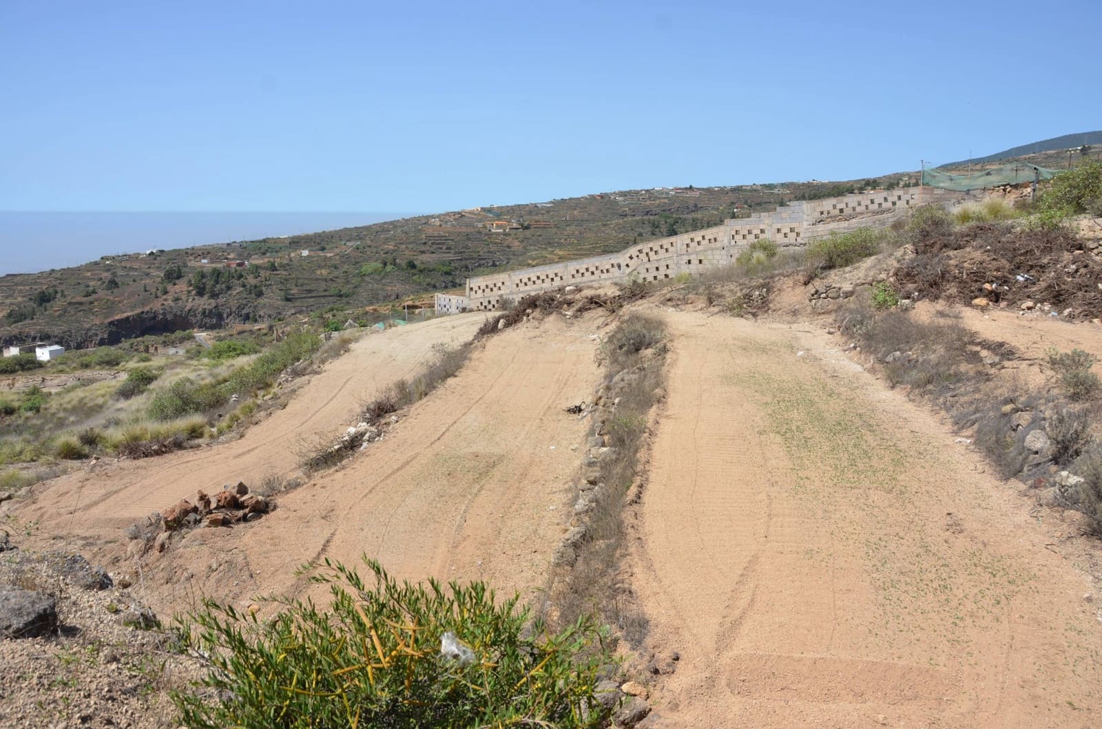 Grunde uden byggetilladelser til salg i Guimar - € 99.800 (Ref: 8917909)