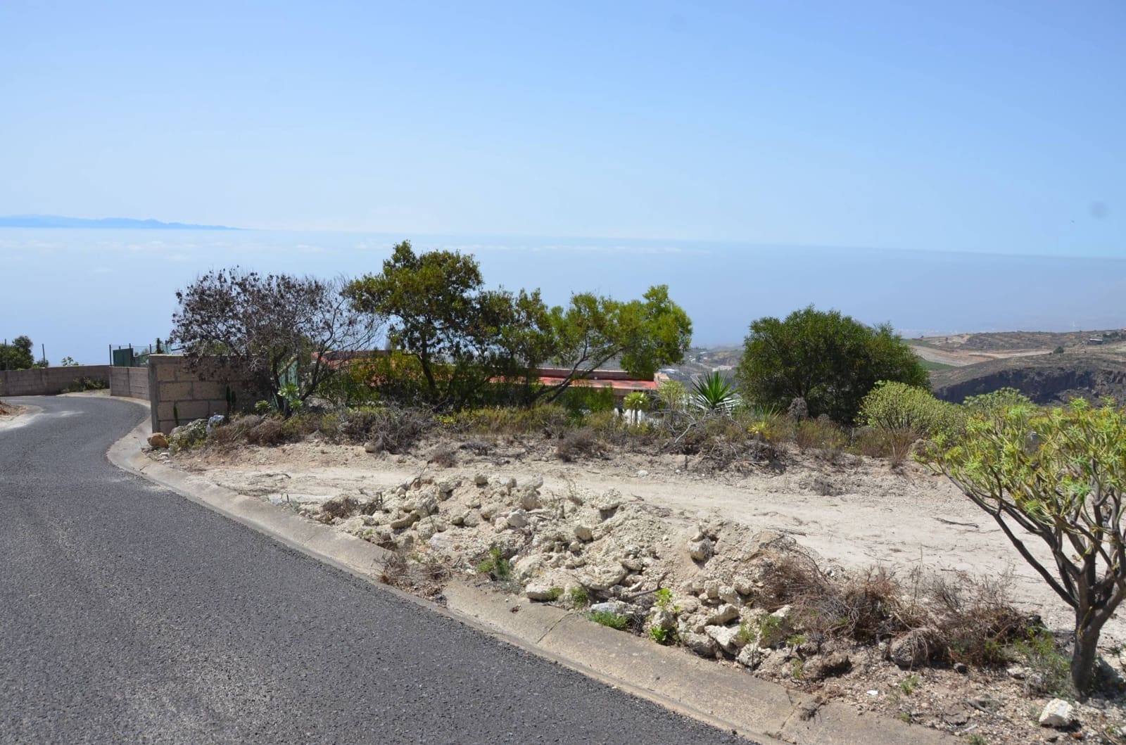 Grunde uden byggetilladelser til salg i Guimar - € 99.800 (Ref: 8917909)