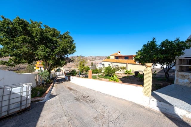 Chalet de 4 habitaciones en El Salobre, San Bartolomé de Tirajana en venta con garaje - 590.000 € (Ref: 8928575)