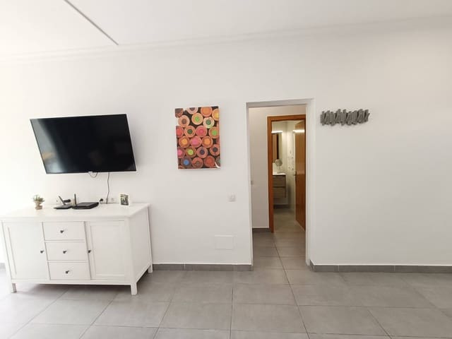 2 bedroom Bungalow for sale in Playa del Inglés, San Bartolomé de Tirajana with pool - € 395,000 (Ref: 8937067)