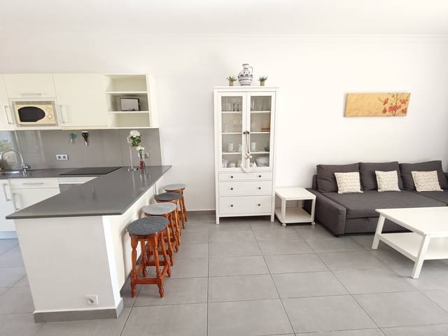 2 bedroom Bungalow for sale in Playa del Inglés, San Bartolomé de Tirajana with pool - € 395,000 (Ref: 8937067)
