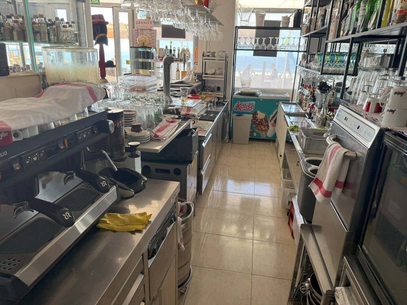 Kaupallinen vuokrattavana paikassa San Bartolome de Tirajana - 2 132 € (Ref: 8950692)