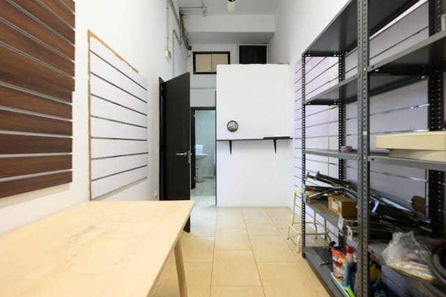 Gewerbe zu vermieten in Alcaravaneras, Las Palmas de Gran Canaria mit Garage - 1.750 € (Ref: 8961588)