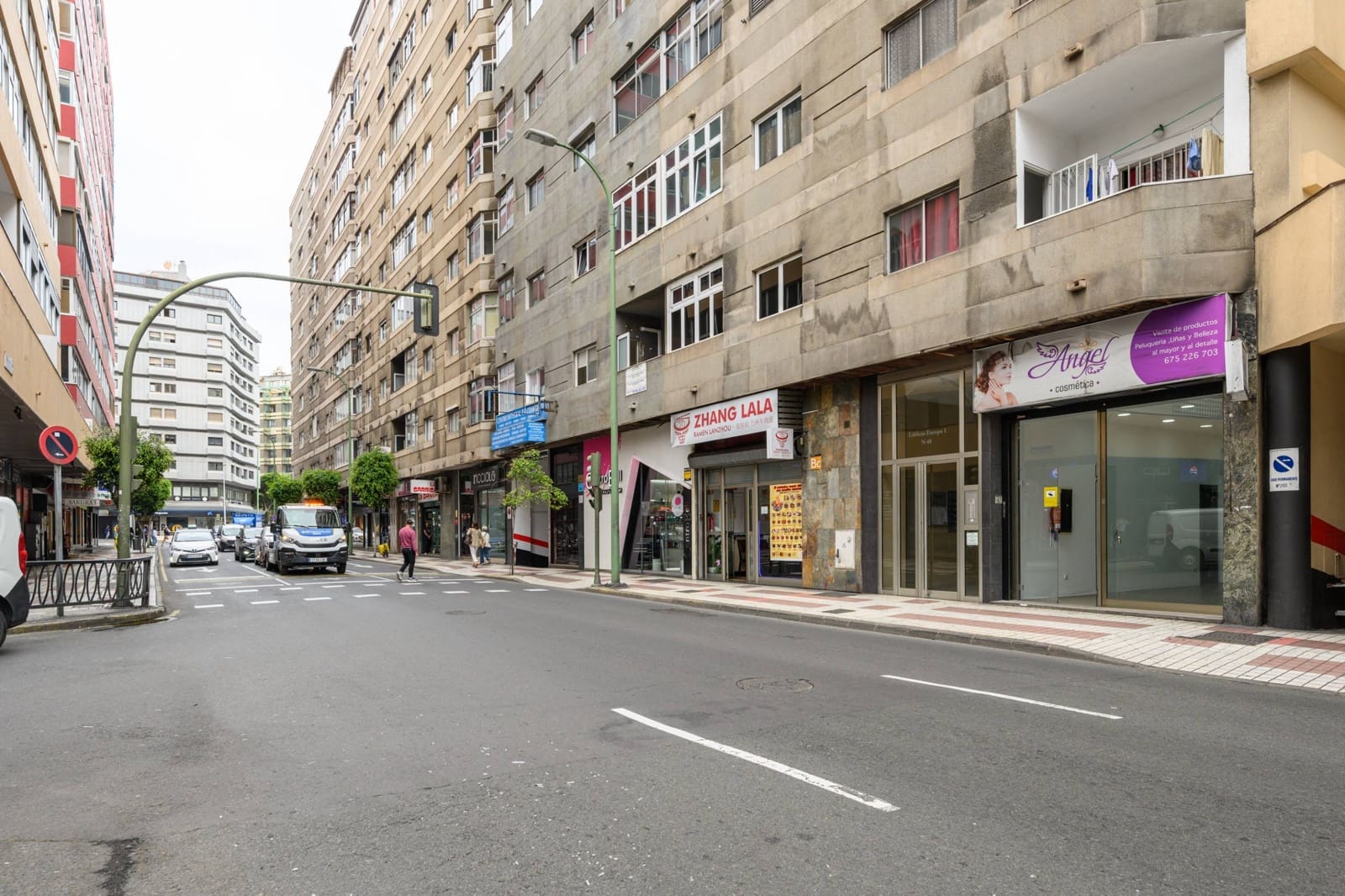 Commercieel te huur in Las Palmas de Gran Canaria met garage - € 1.750 (Ref: 8961588)