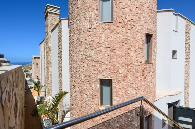 4 soveværelse Villa til salg i Mogán med swimmingpool garage - € 949.000 (Ref: 8972454)