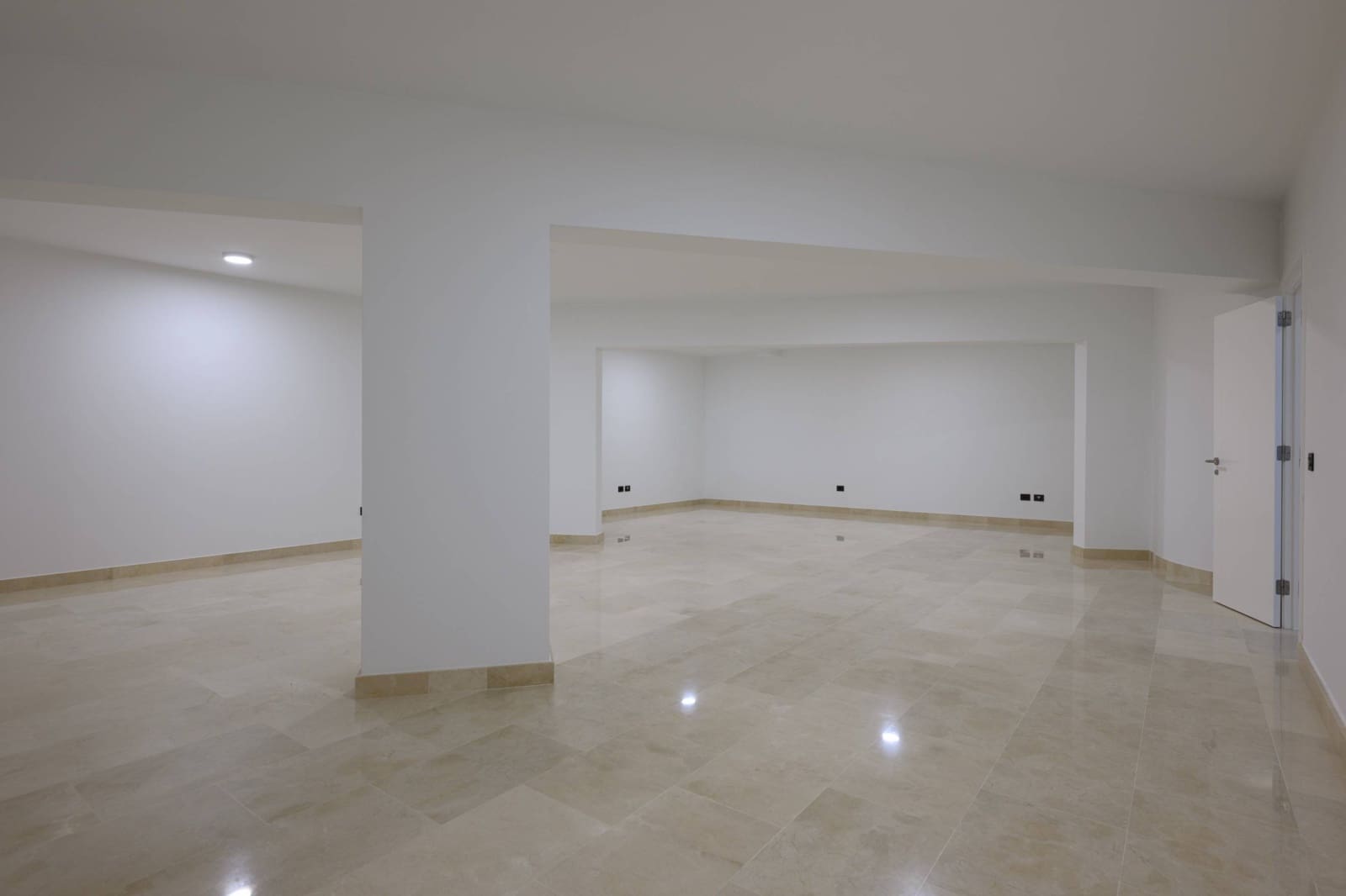 4 bedroom Villa for sale in Mogan with pool garage - € 949,000 (Ref: 8972454)