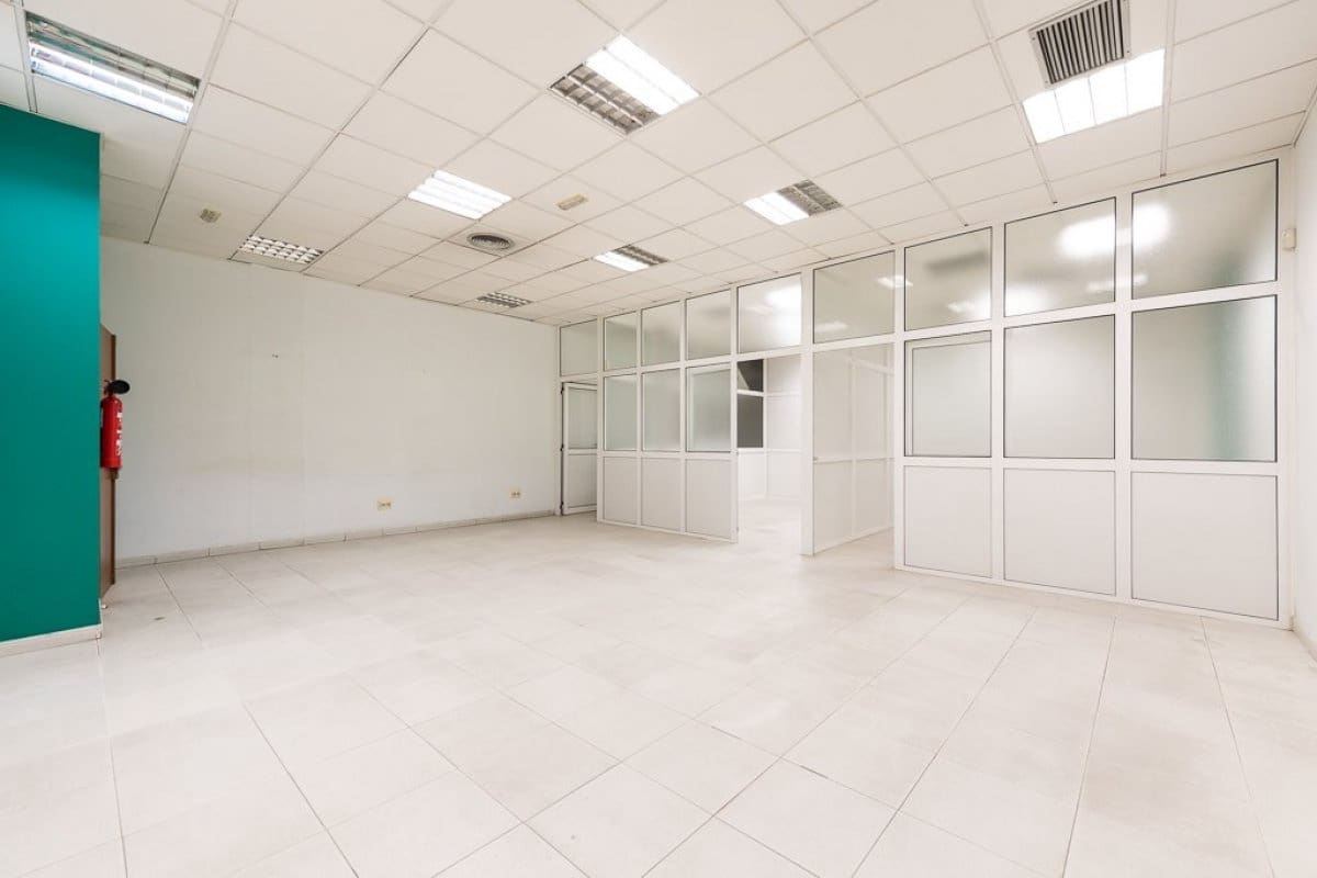 Biuro na sprzedaż w Las Palmas de Gran Canaria - 250 000 € (Ref: 8999628)