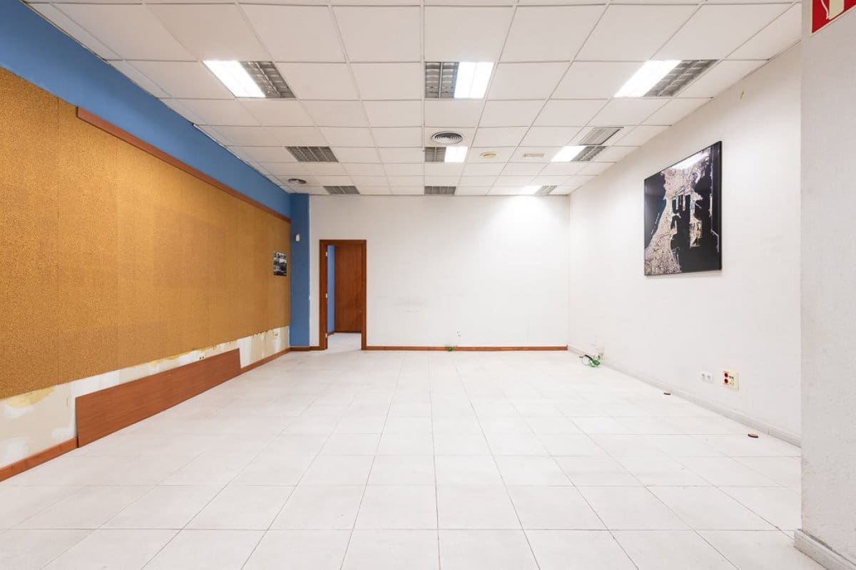 Biuro na sprzedaż w Las Palmas de Gran Canaria - 250 000 € (Ref: 8999628)