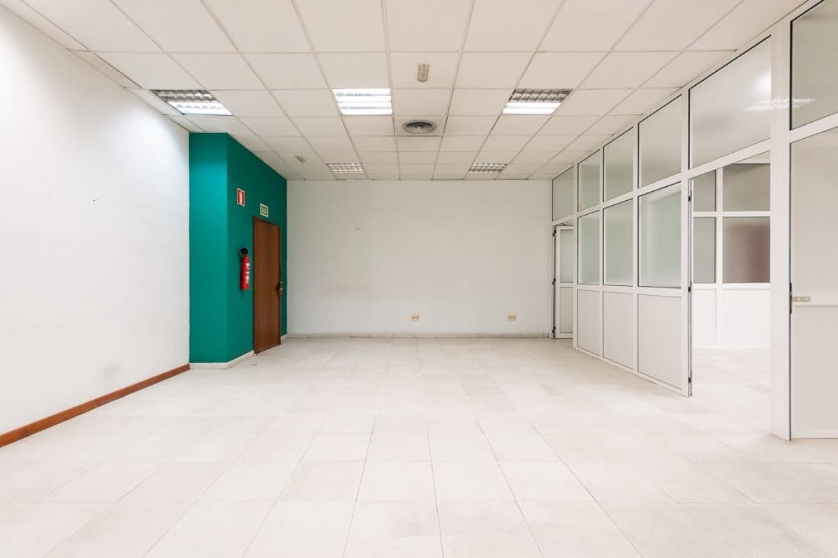 Biuro na sprzedaż w Las Palmas de Gran Canaria - 250 000 € (Ref: 8999628)