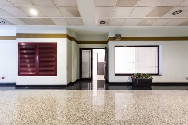 Kontor til salg i Ciudad Jardín, Las Palmas de Gran Canaria - € 250.000 (Ref: 8999628)