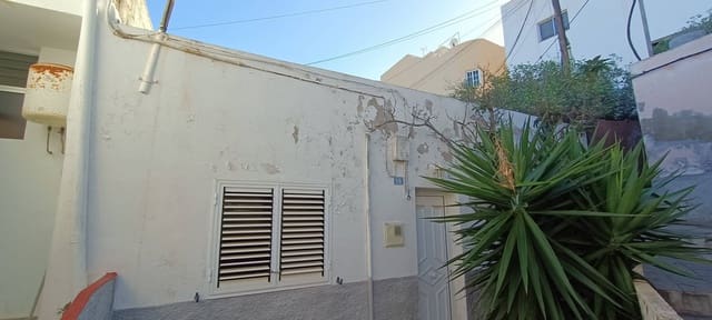 3 quarto Quinta/Casa Rural para venda em San Cristóbal de La Laguna - 66 500 € (Ref: 9003667)