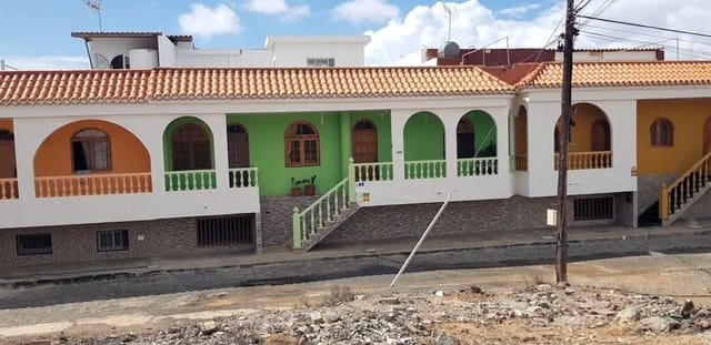 5 chambre Finca/Maison de Campagne à vendre à El Salobre, San Bartolomé de Tirajana avec garage - 350 000 € (Ref: 9015107)