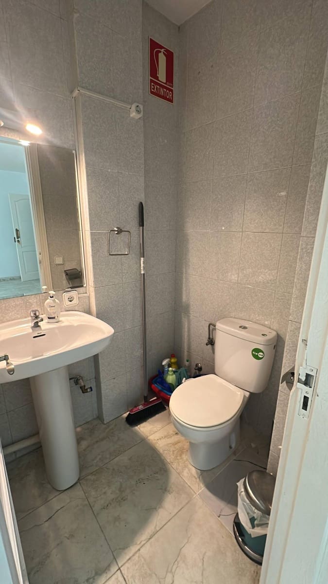 Kontor til leje i Arrecife - € 600 (Ref: 9026785)