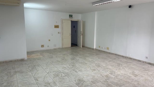 Office for rent in Arrecife - € 600 (Ref: 9026785)