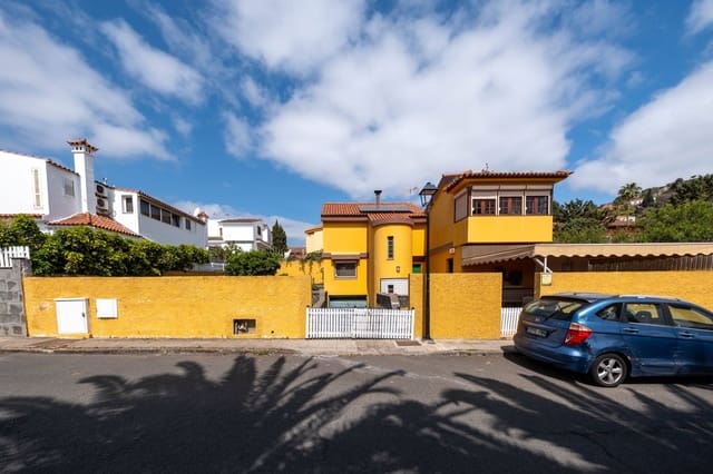 5 soveværelse Villa til salg i Santa Brígida - € 520.000 (Ref: 9034462)