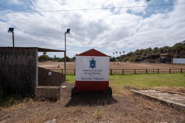 5 soveværelse Villa til salg i Santa Brígida - € 520.000 (Ref: 9034462)