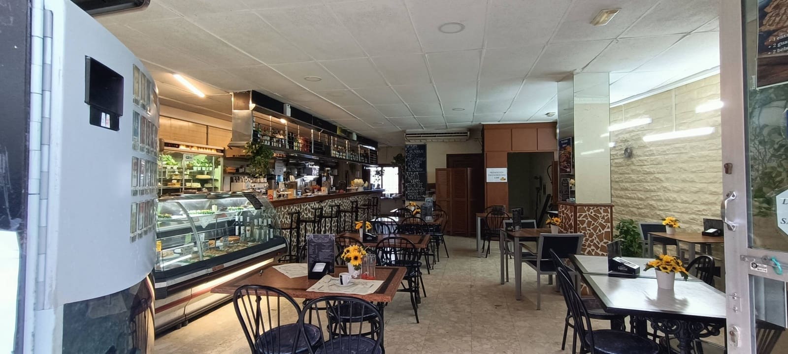 Commercial for sale in Santa Cruz de Tenerife - € 90,000 (Ref: 9036569)