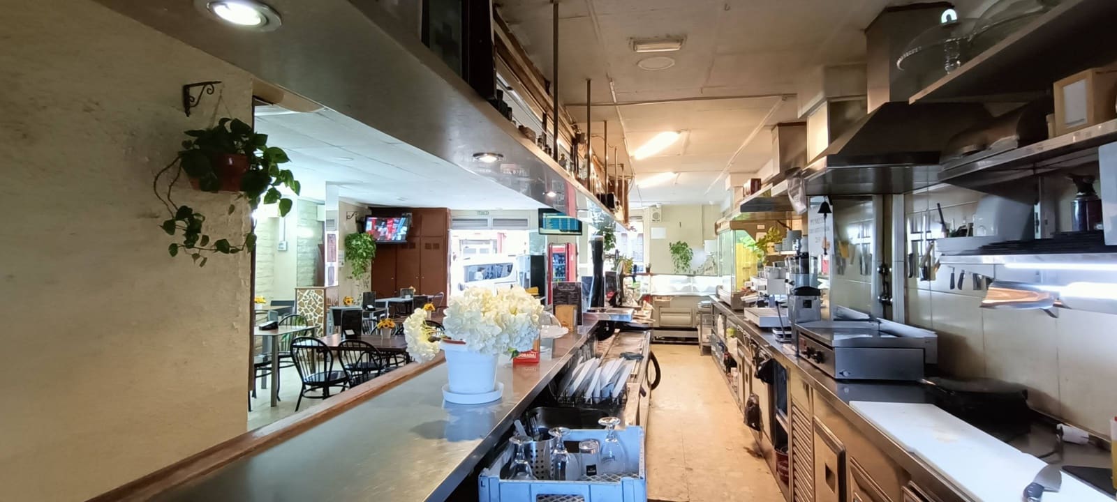 Commercial for sale in Santa Cruz de Tenerife - € 90,000 (Ref: 9036569)