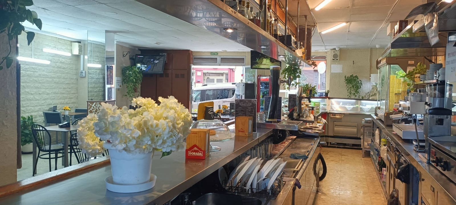 Commercial for sale in Santa Cruz de Tenerife - € 90,000 (Ref: 9036569)