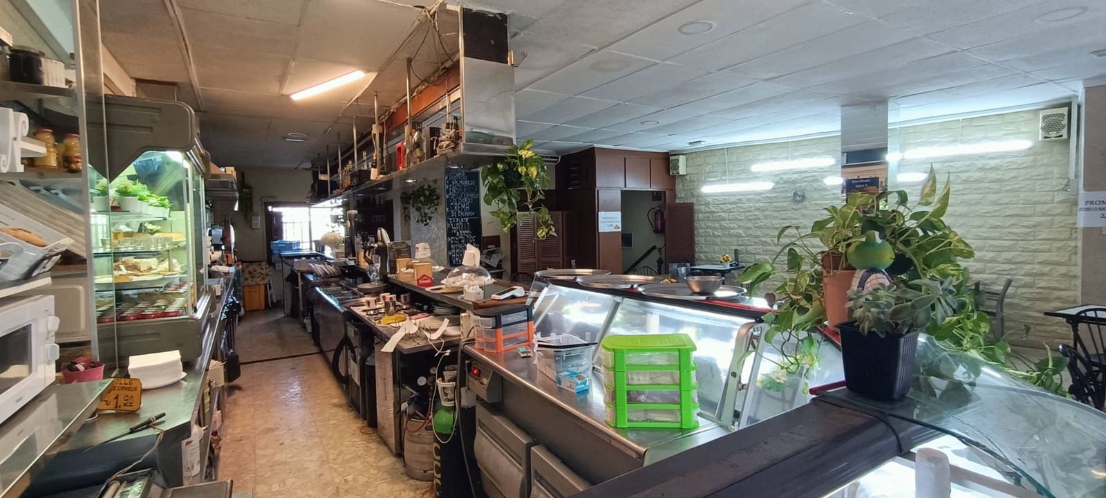 Commercial for sale in Santa Cruz de Tenerife - € 90,000 (Ref: 9036569)